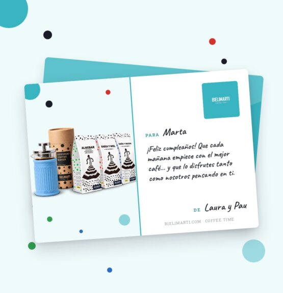 Tarjeta regalo Bielimarti con un mensaje escrito a mano, que va dentro del paquete